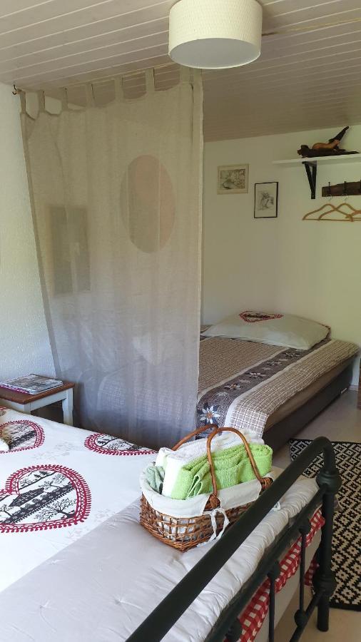 Agreable Chambre D'Hotes, Au Calme, Dans La Nature Roches Экстерьер фото